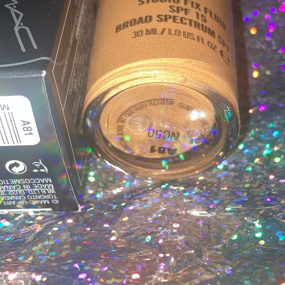 x1 MAC NC50 STUDIO FIX FLUID FOUNDATION BRAND NEW BOXED - Picture 9 of 14